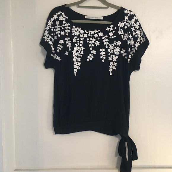 Black and White Embellished Top with a Side Tie Forgotten Grace Size Large - Picture 1 of 10